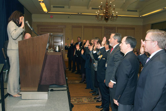 Chief Justice Tani Cantil-Sakauye swears in new trustees.     <em>Photo by S. Todd Rogers</em>